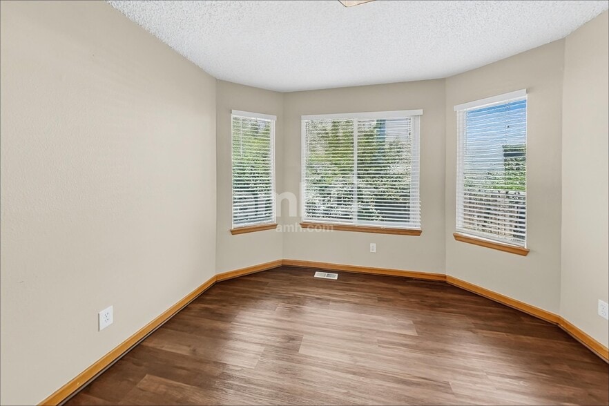 Building Photo - 20912 E Crestline Cir