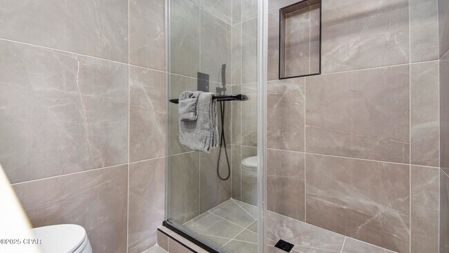 Building Photo - 131 Kimberly Dr