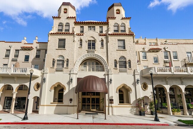 Building Photo - 235 Sunrise Ave