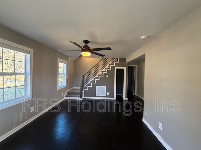 Building Photo - 131 Oregon Ave