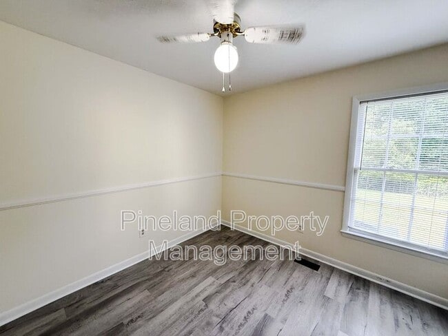 Building Photo - 518 Suffolk Ct