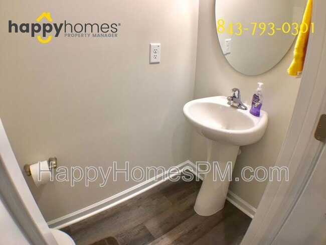 Building Photo - 230 Buchanan Circle