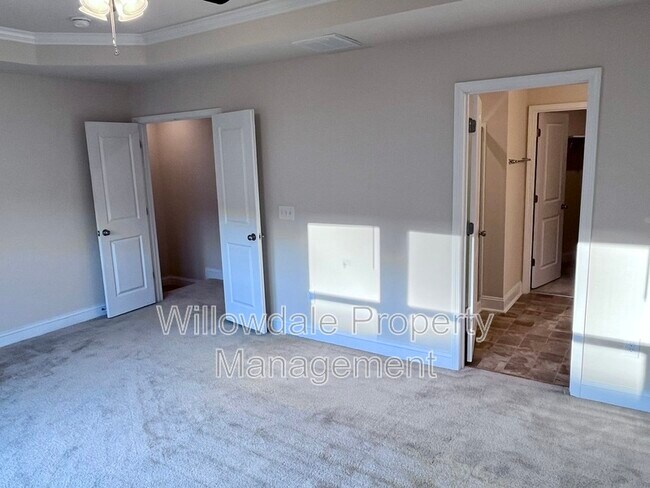 Building Photo - 125 Woodford Reserve Ct