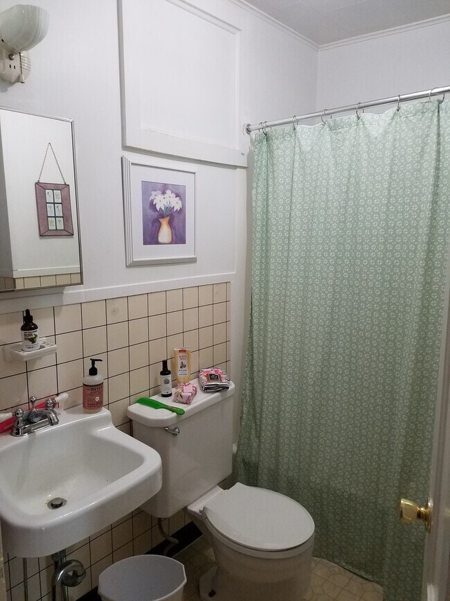 Building Photo - 47 Mechanic St