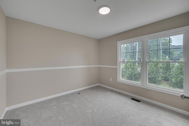 Building Photo - 8101 Chelaberry Ct