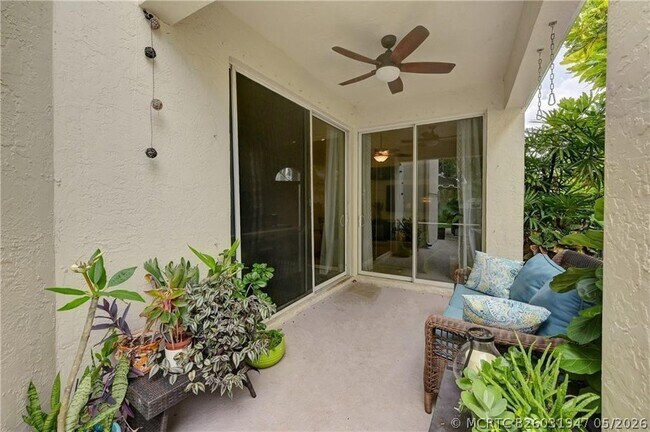 Building Photo - 8171 Hampton Wood Dr