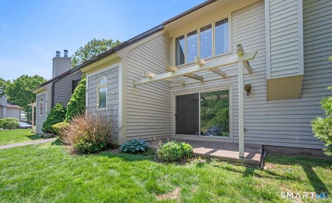 Building Photo - 20 Little Oak Ln