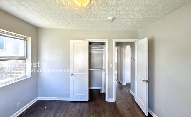 Building Photo - 1261 Hildreth Ave