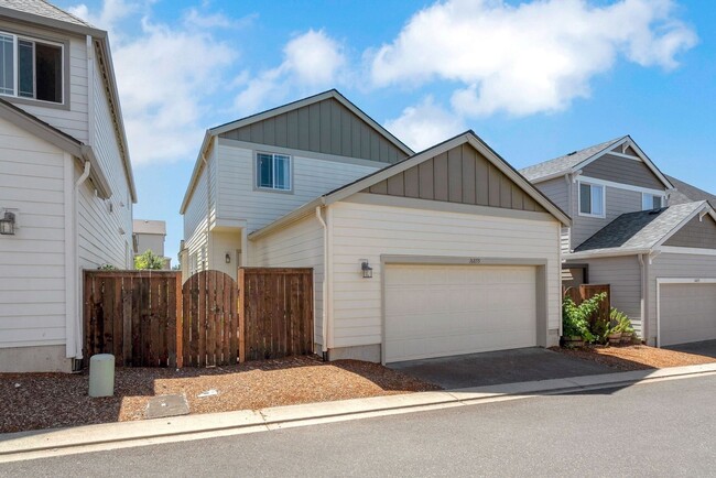 Building Photo - 16855 SW Townsville St