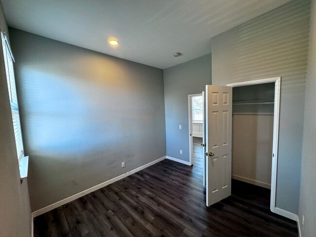 Building Photo - 3 BED/2 BATH HOME UPPER UNIT AVAIABLE FOR RENT IN OAKLAND, CA!!!! INCLUDING $500 OFF FIRST MONTHS...