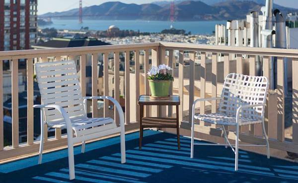 Roof Deck - 2140 Pacific Ave