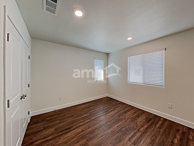 Building Photo - 342 Timber Kate Pl