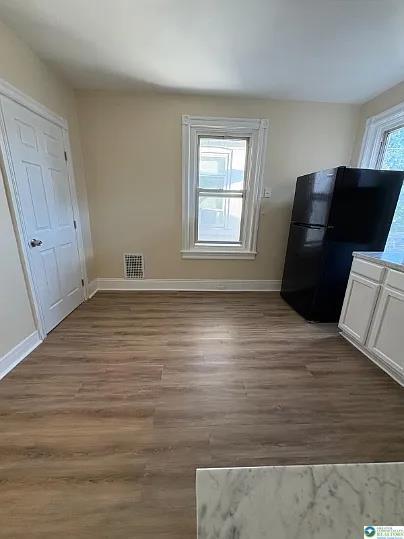 Building Photo - 520 Fiot Ave