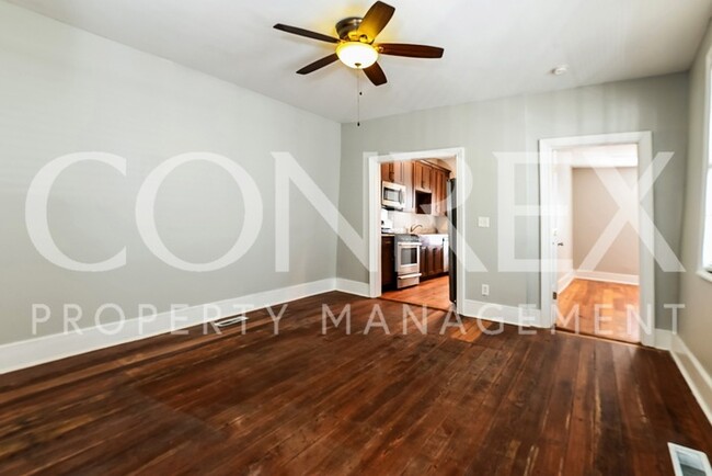 Building Photo - 5 Bedrooms in Downtown Charleston!