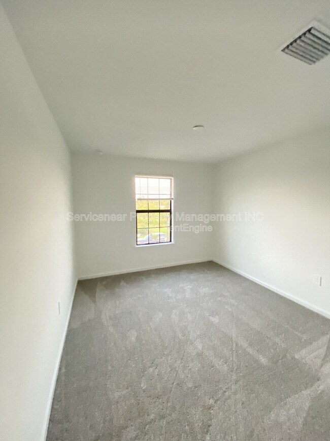 Building Photo - 6136 Baywood Ct