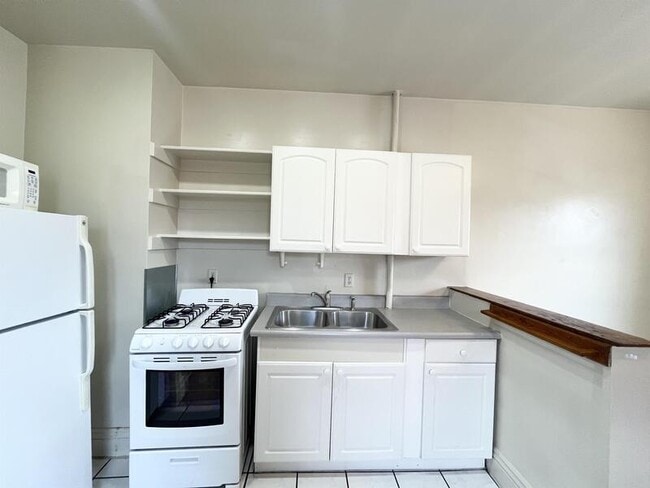 Building Photo - 512-514-514 E 500 S