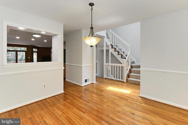 Building Photo - 4021 Lake Glen Rd