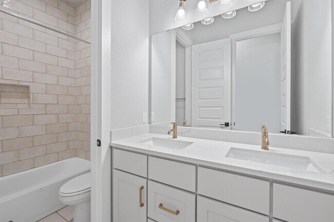 Building Photo - 8400 Ambergill Ct