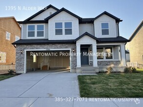 Building Photo - 1395 Alder Wy