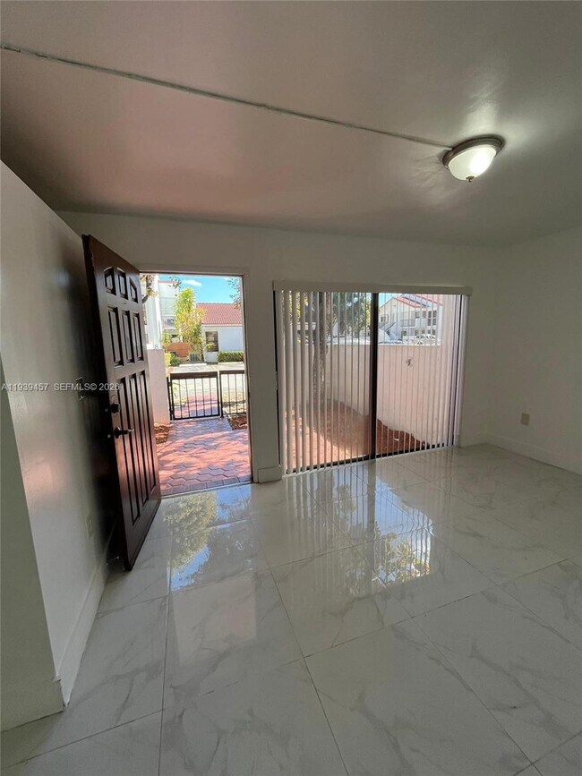 Building Photo - 7450 SW 153rd Pl