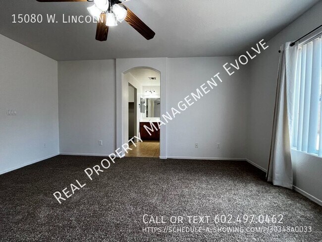 Building Photo - Goodyear Home With Lots of Amenities!!