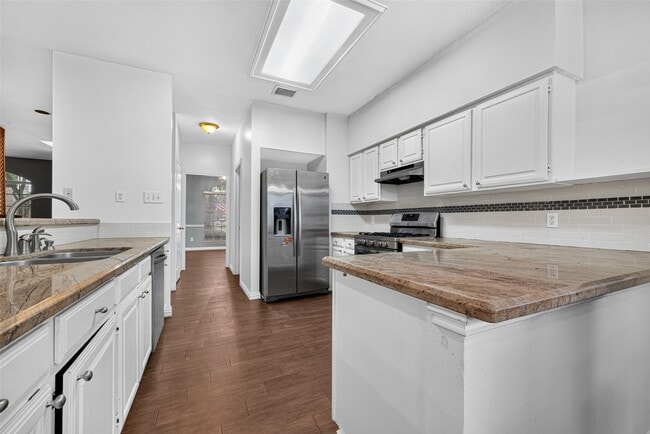 Building Photo - 6311 Drake Elm Dr
