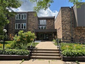 Building Photo - 450 Ford Rd