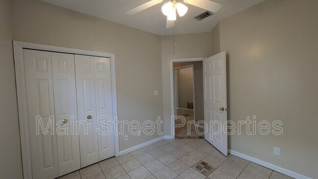 Building Photo - 1612 College Pkwy