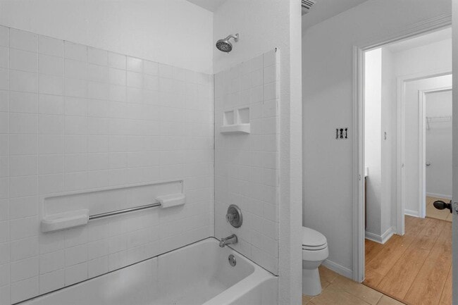 Building Photo - 114 Gainer Dr