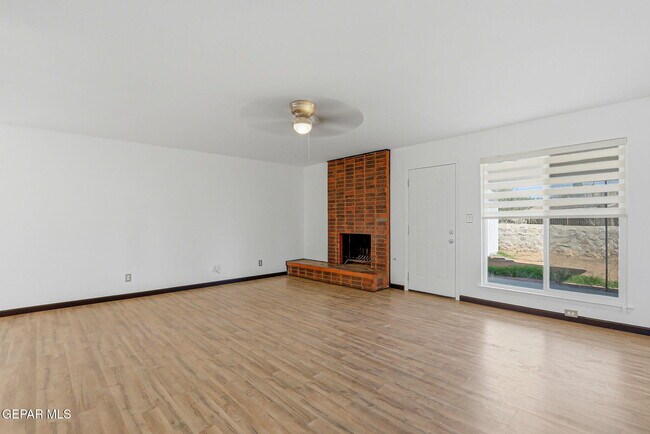 Building Photo - 5609 Van Horn Dr