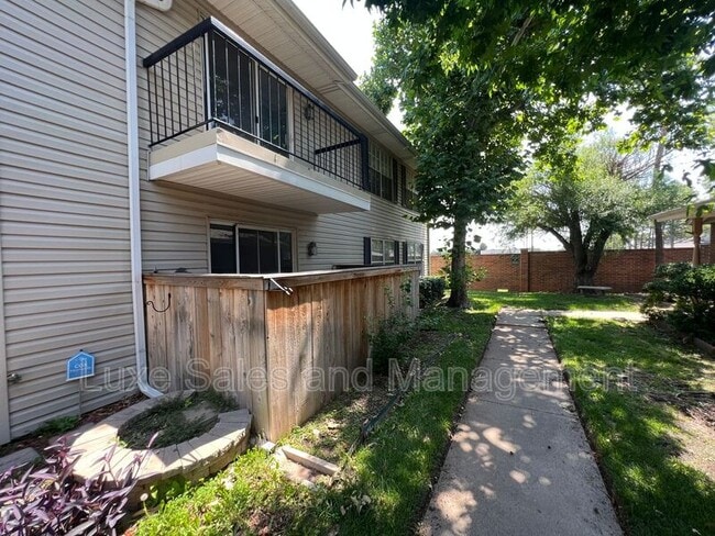 Primary Photo - 3200 W Britton Rd