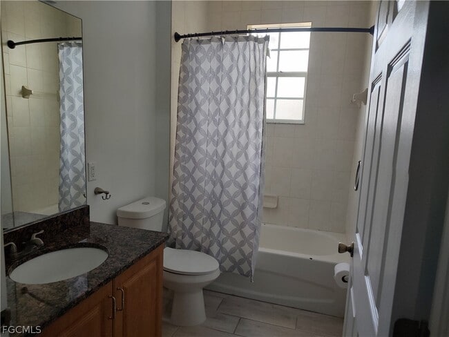 Building Photo - 8521 Oakshade Cir