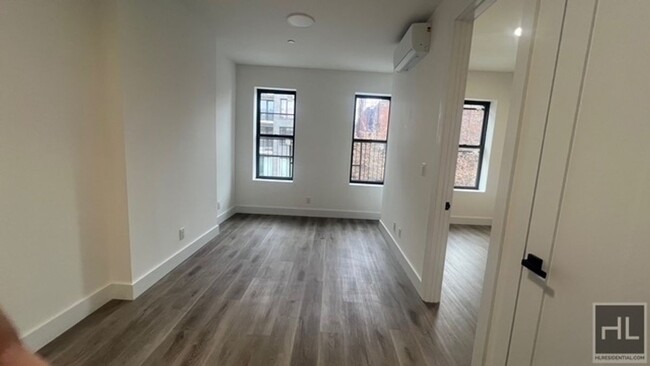 Building Photo - FRESHLY GUT RENOVATED LARGE 1 BEDROOM ROGE...