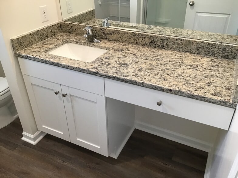 Building Photo - 1208 Dogwood Neck Dr