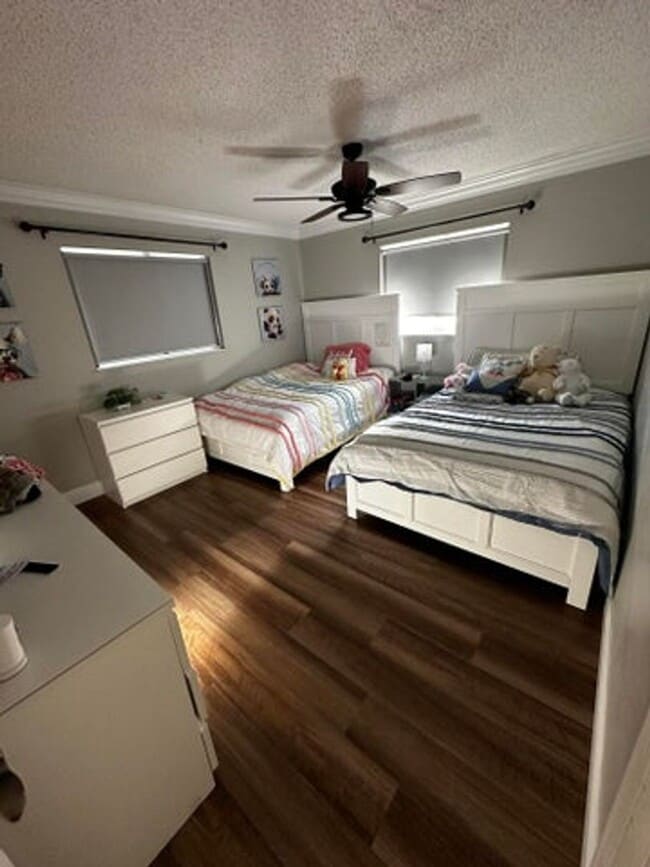 Building Photo - 6860 Calle Del Paz S