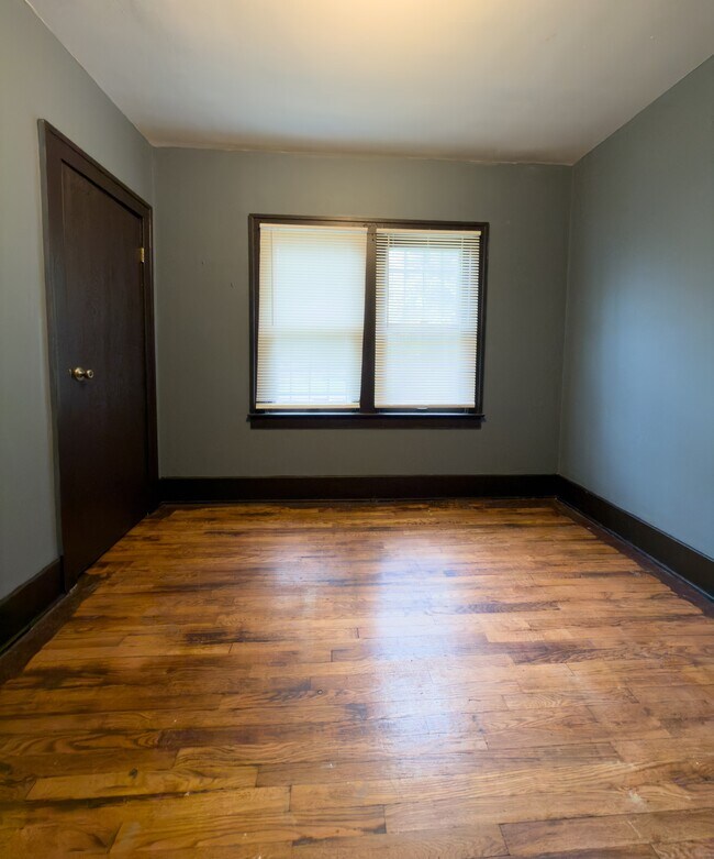Building Photo - 2408 Monterey St