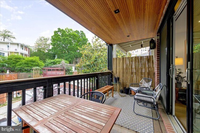 Building Photo - 2341 Ashmead Pl NW
