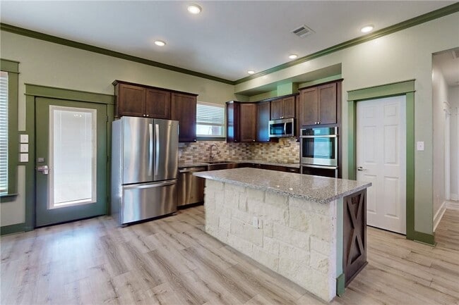 Building Photo - 12268 Cr 175
