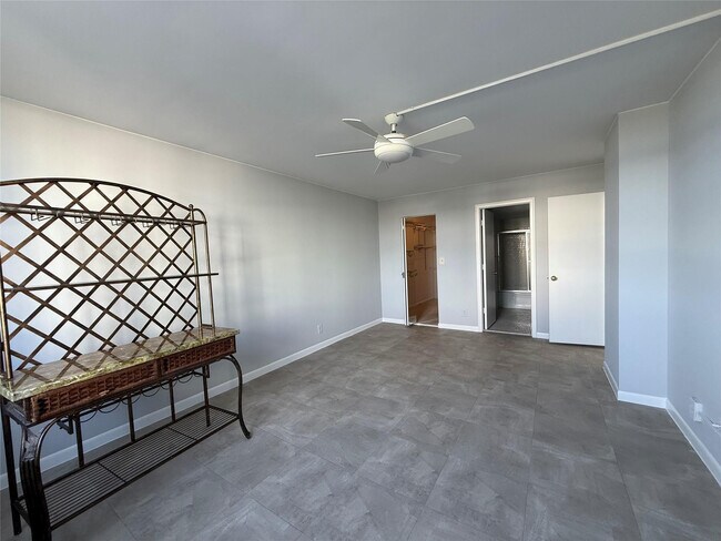 Building Photo - 101 Briny Ave