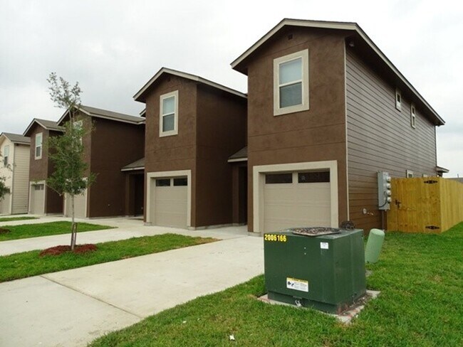 Building Photo - 6535 Marcel Wy