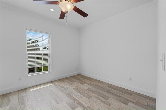 Building Photo - 38 Betty Dr
