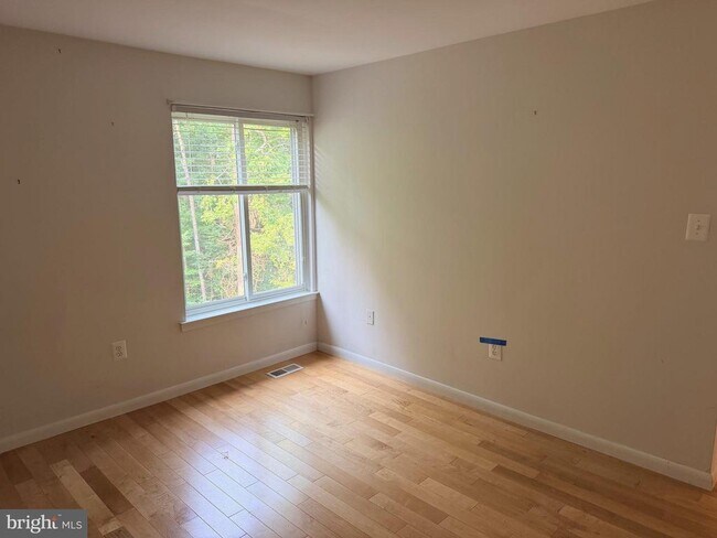 Building Photo - 6062 Hollow Hill Ln