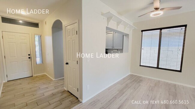 Building Photo - 6235 W Navajo Dr