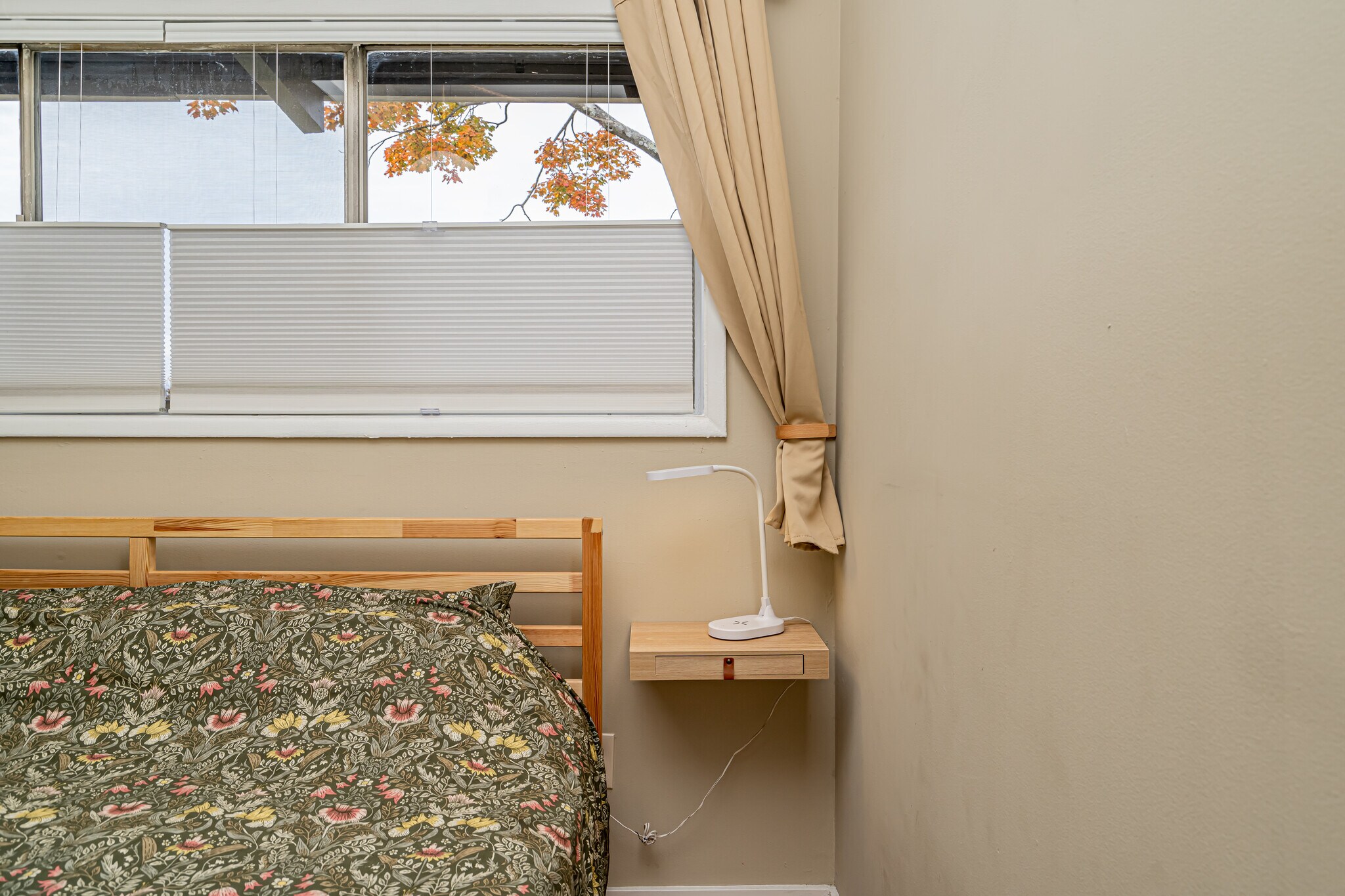 Building Photo - 4965 Americana Dr