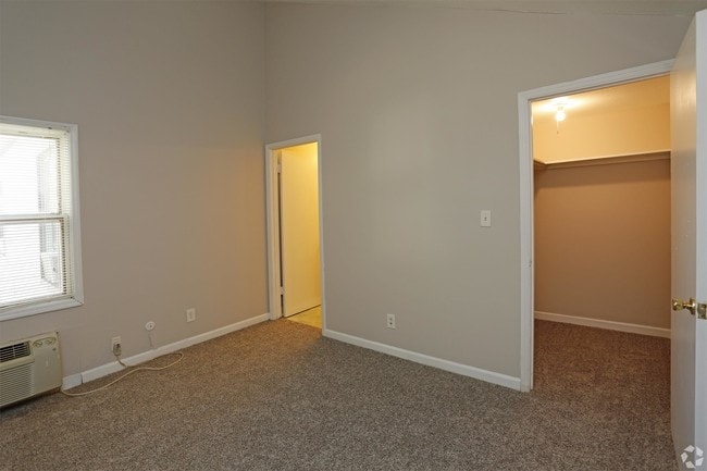 Building Photo - 383 Olympic Ln