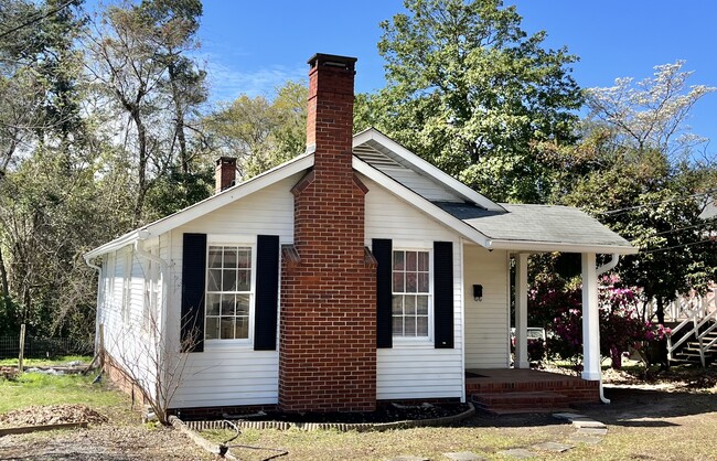 Building Photo - 808 Lake Ave