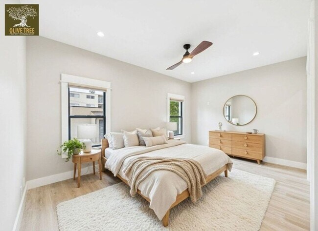 Building Photo - Marengo