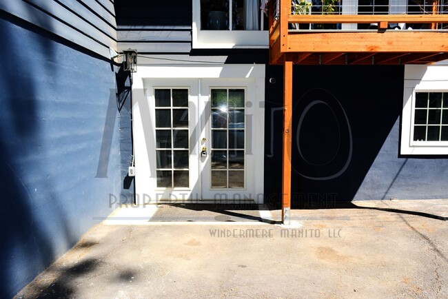 Building Photo - 1624 S Grand Blvd