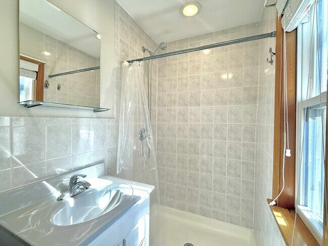 Building Photo - 180 K St