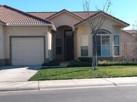 Building Photo - Beautiful 4 Bedroom and 2 Bath Home with Bonus Office Area